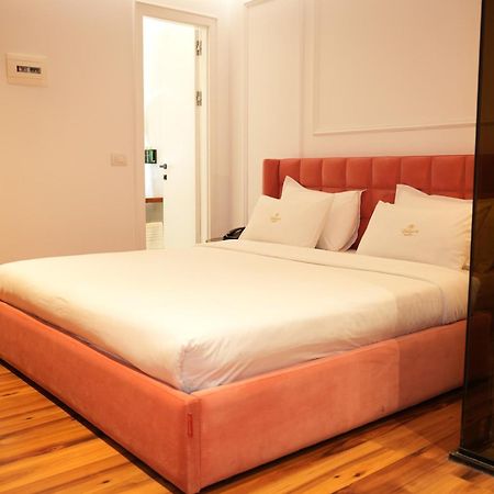 La Suite Boutique Hotel Тирана Экстерьер фото