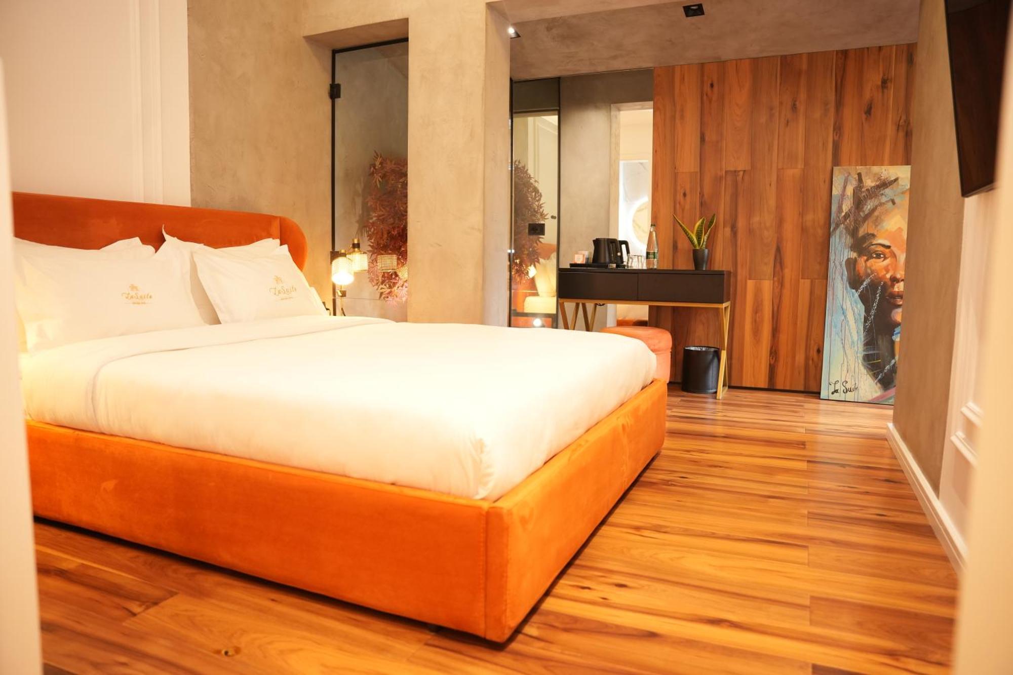 La Suite Boutique Hotel Тирана Экстерьер фото