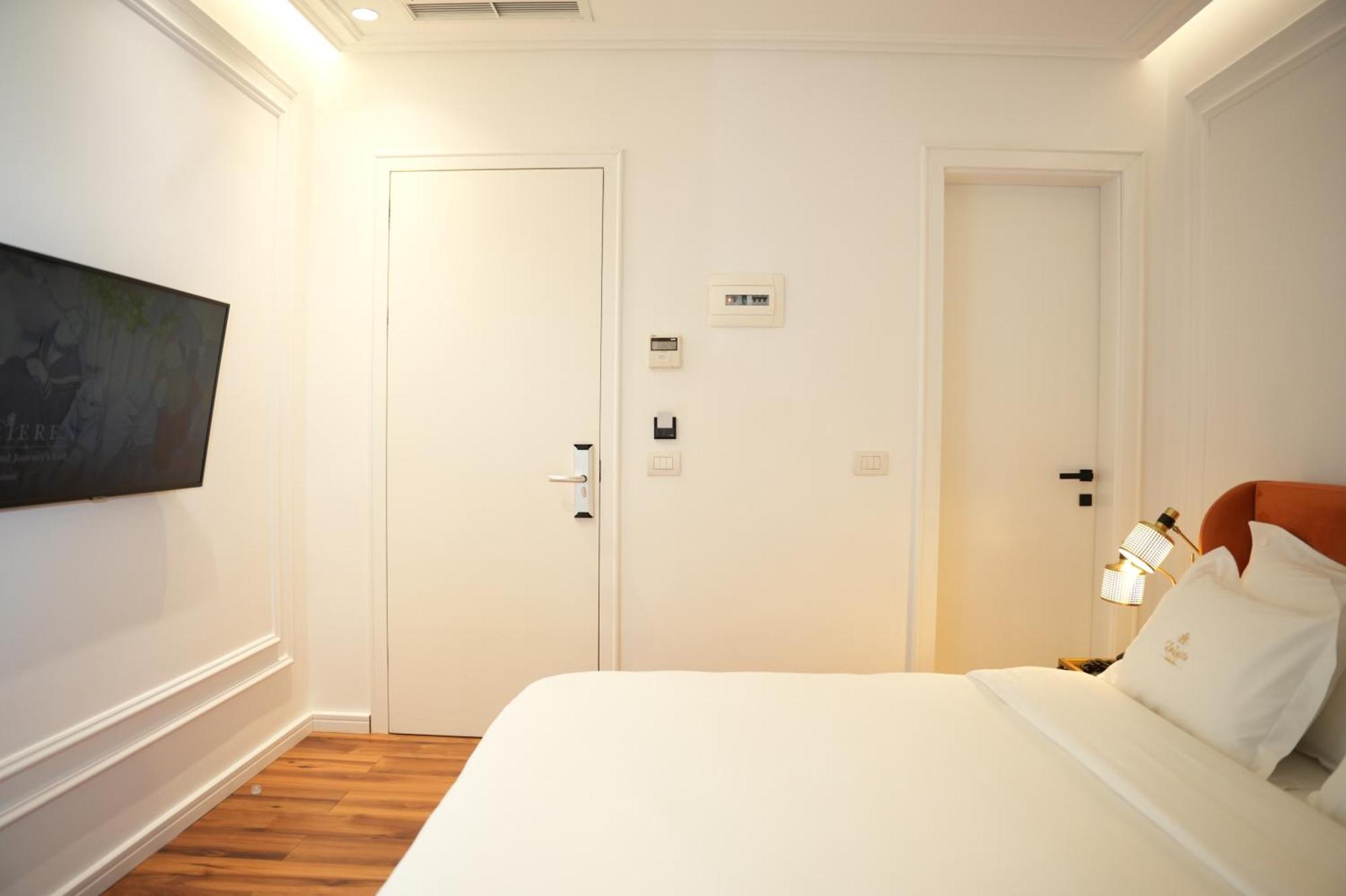 La Suite Boutique Hotel Тирана Экстерьер фото