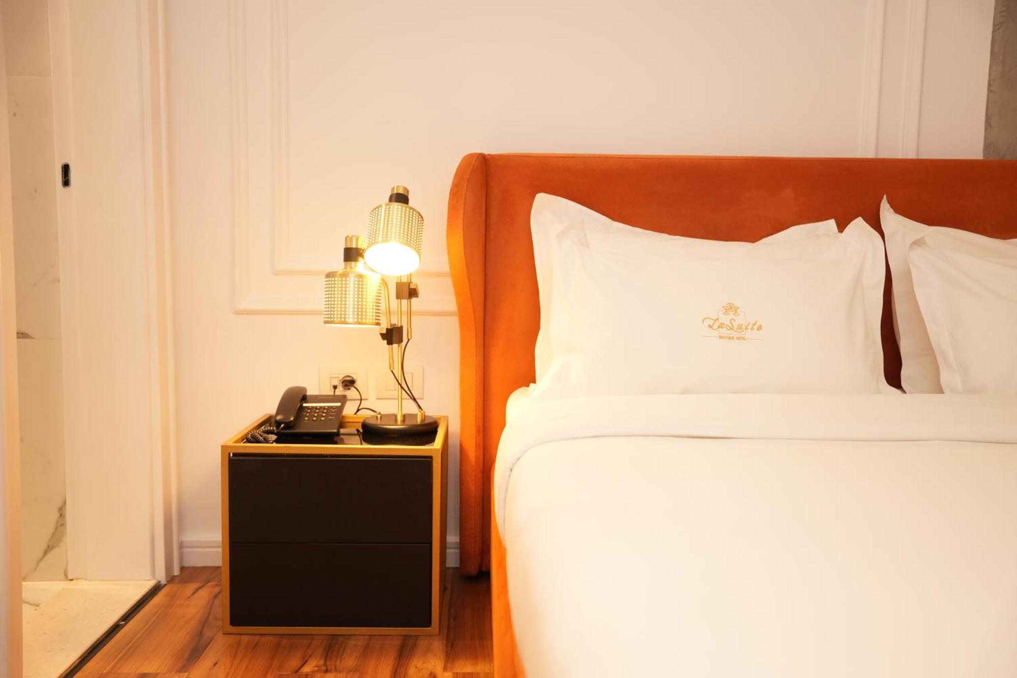 La Suite Boutique Hotel Тирана Экстерьер фото