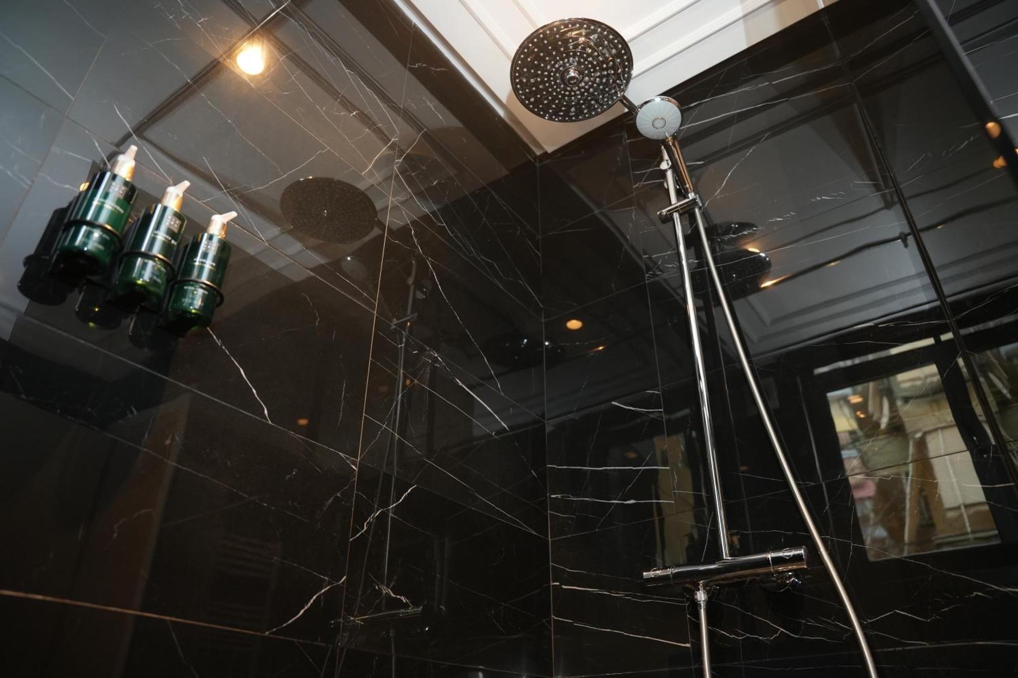 La Suite Boutique Hotel Тирана Экстерьер фото