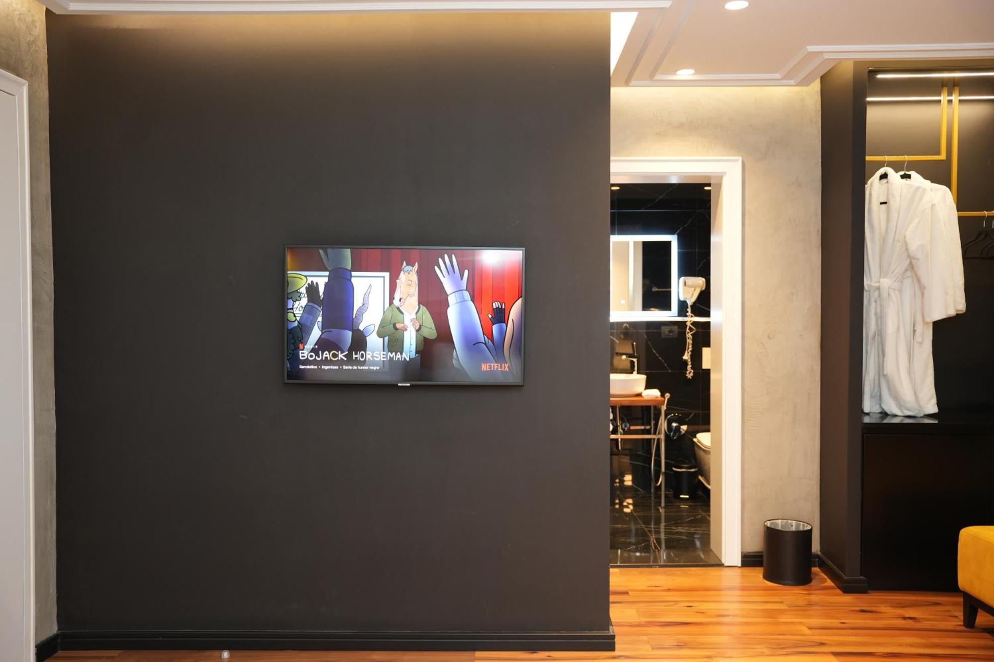 La Suite Boutique Hotel Тирана Экстерьер фото