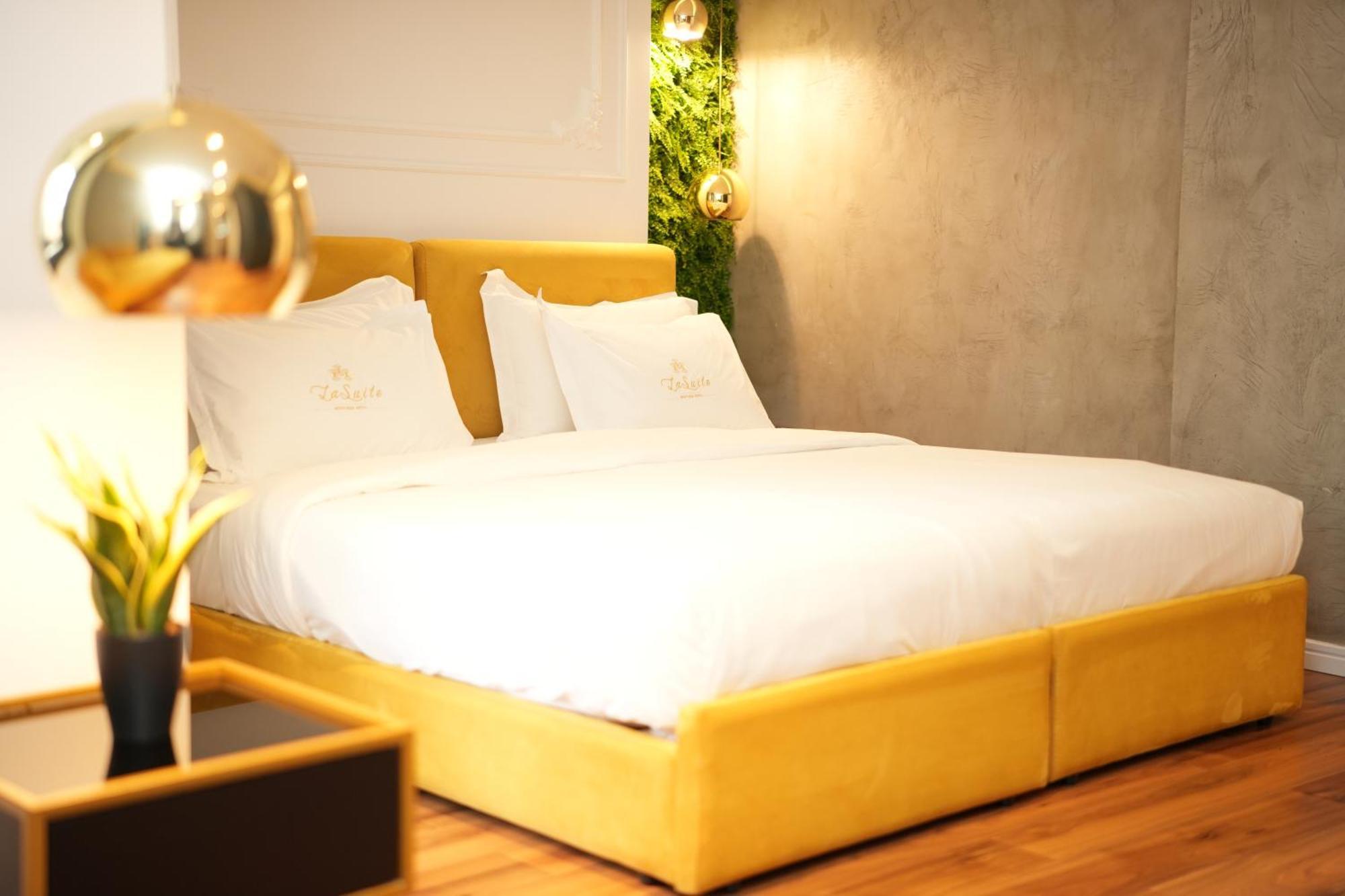 La Suite Boutique Hotel Тирана Экстерьер фото